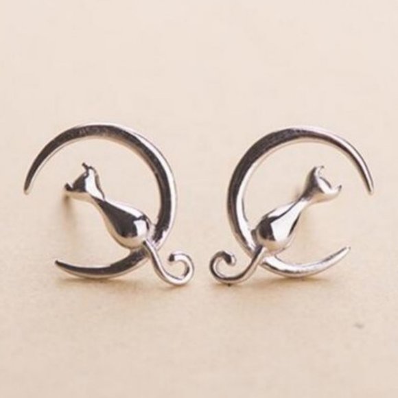 Jewelry - NEW 925 Sterling Silver Cat Moon Earrings